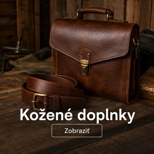 Hnedá kožená aktovka a opasok na rustikálnom drevenom stole